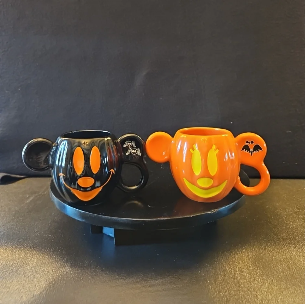Mickey Mouse Black & Orange Pumpkin Coffee‎ Cups Disneyland Edition